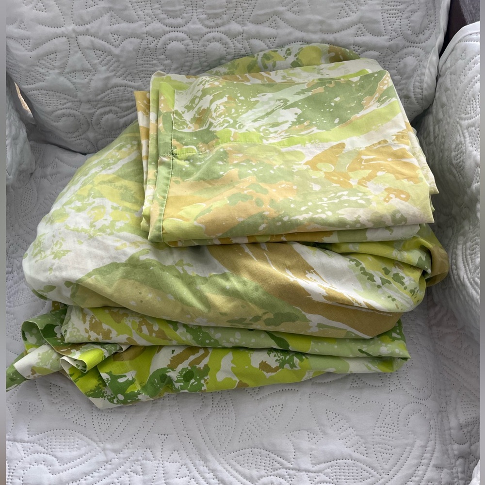 Vintage abstract 4 piece sheet set for double bed. Martex Luxor.